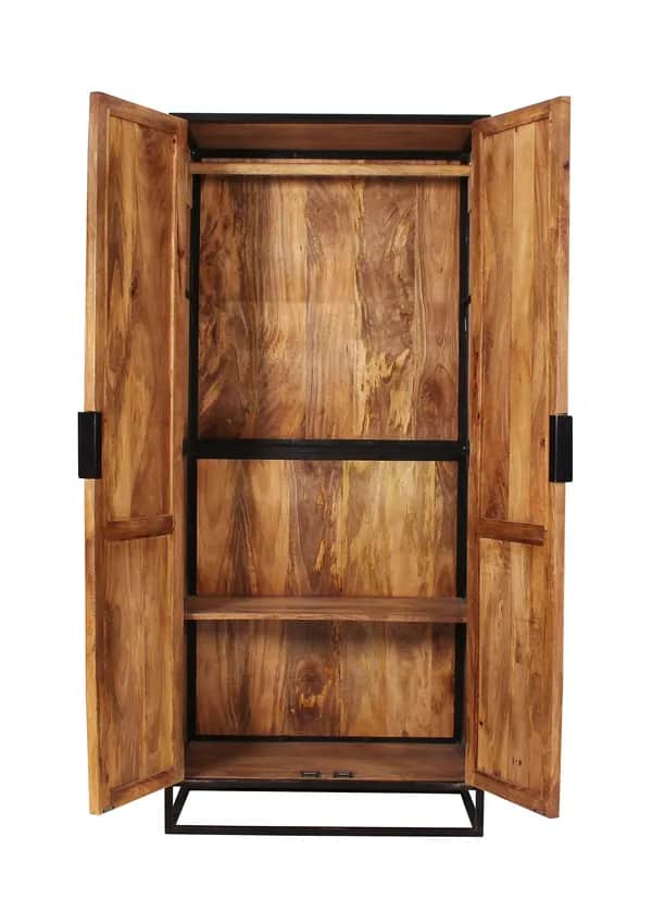 Garderobenschrank