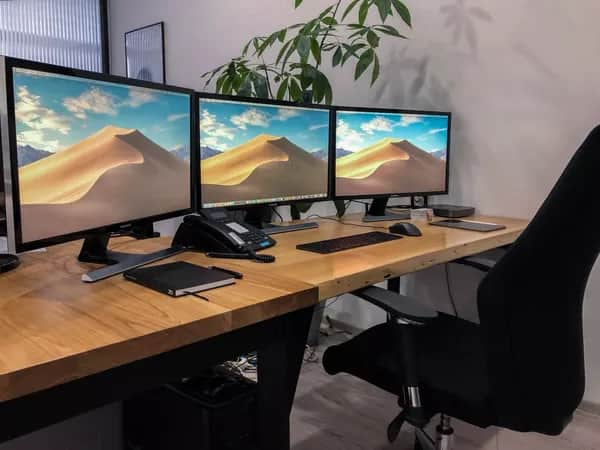 Individueller Schreibtisch - Massivholzplatten aus Eiche für Ihren Tisch 