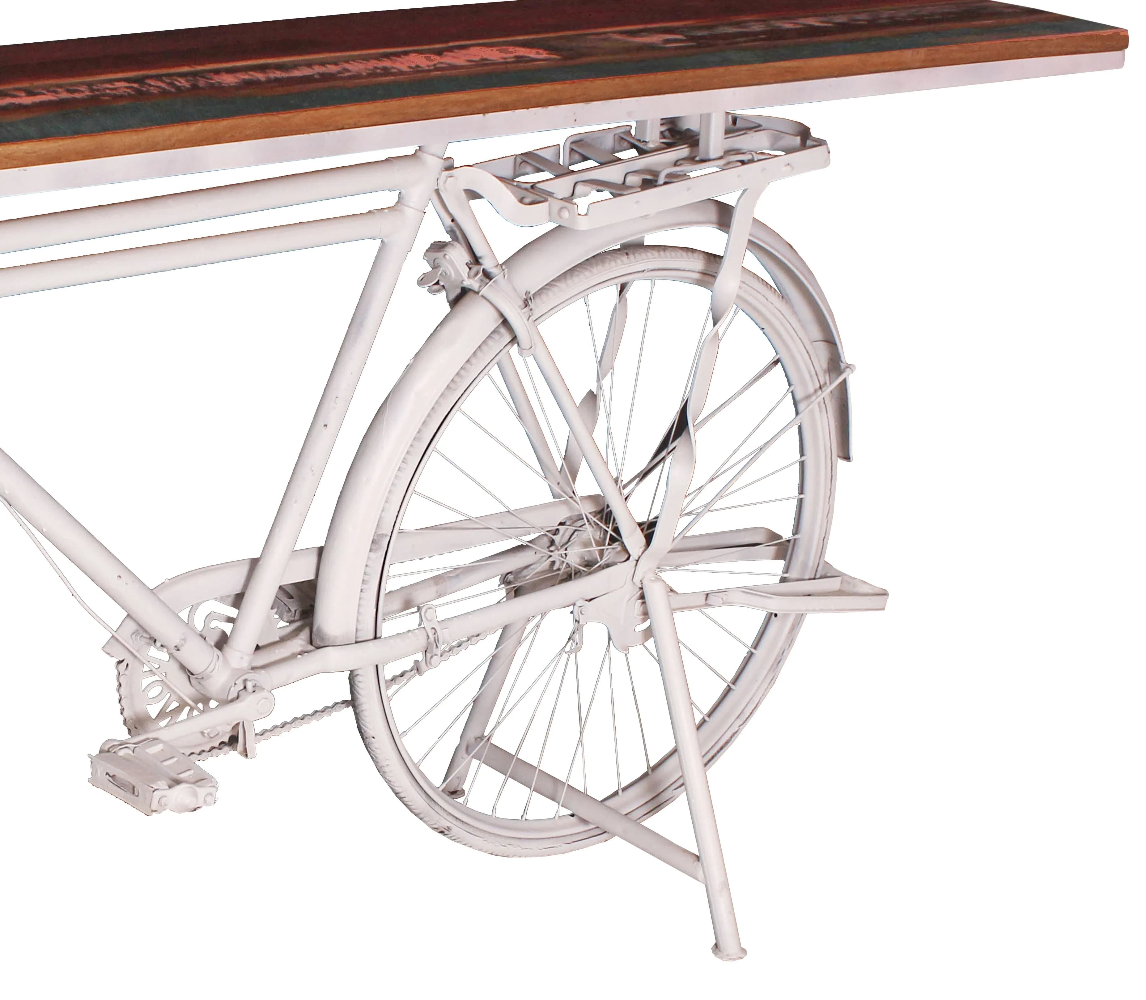 Stehtisch aus recyceltem Fahrrad 2