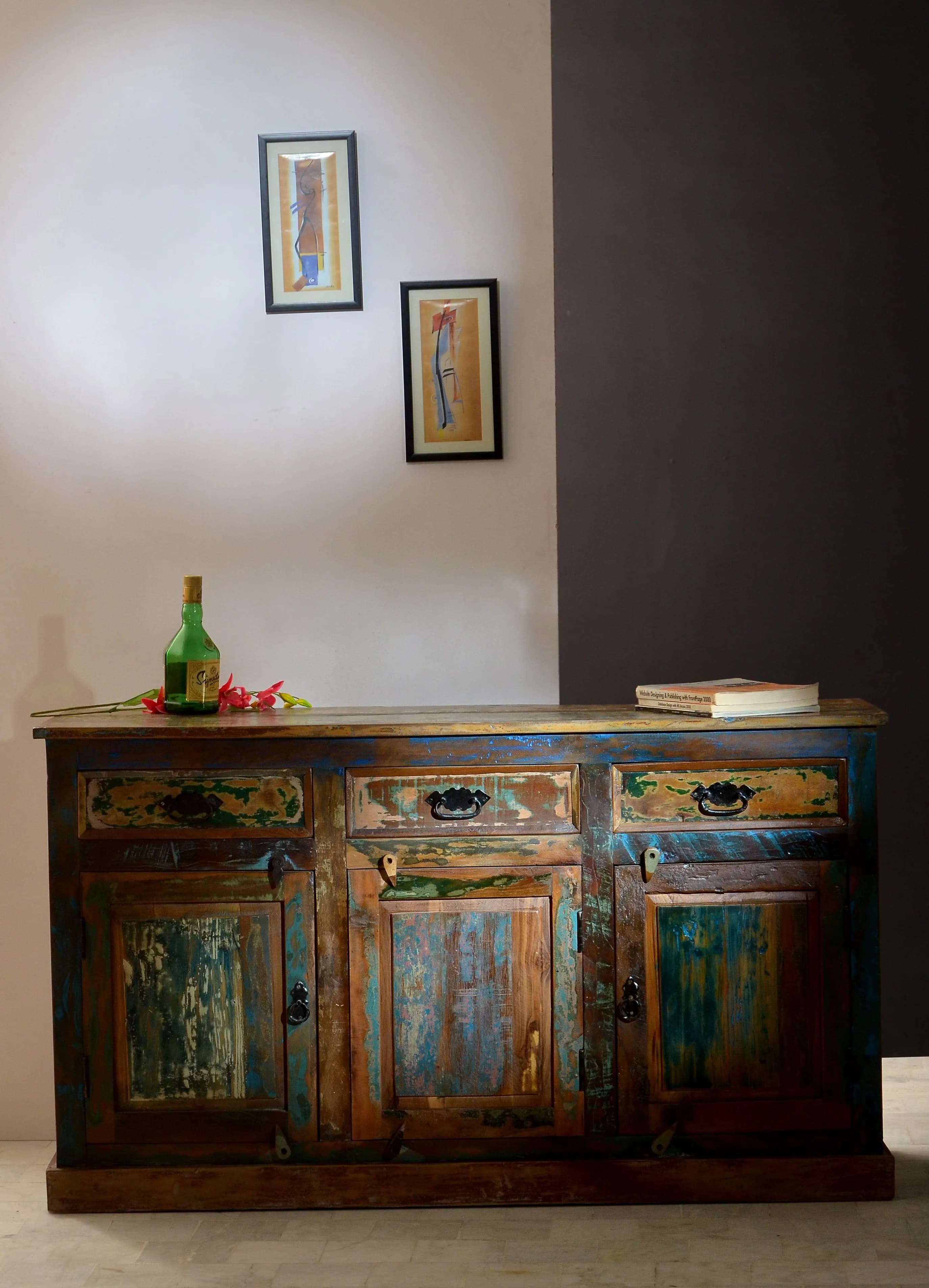 Sideboard 4