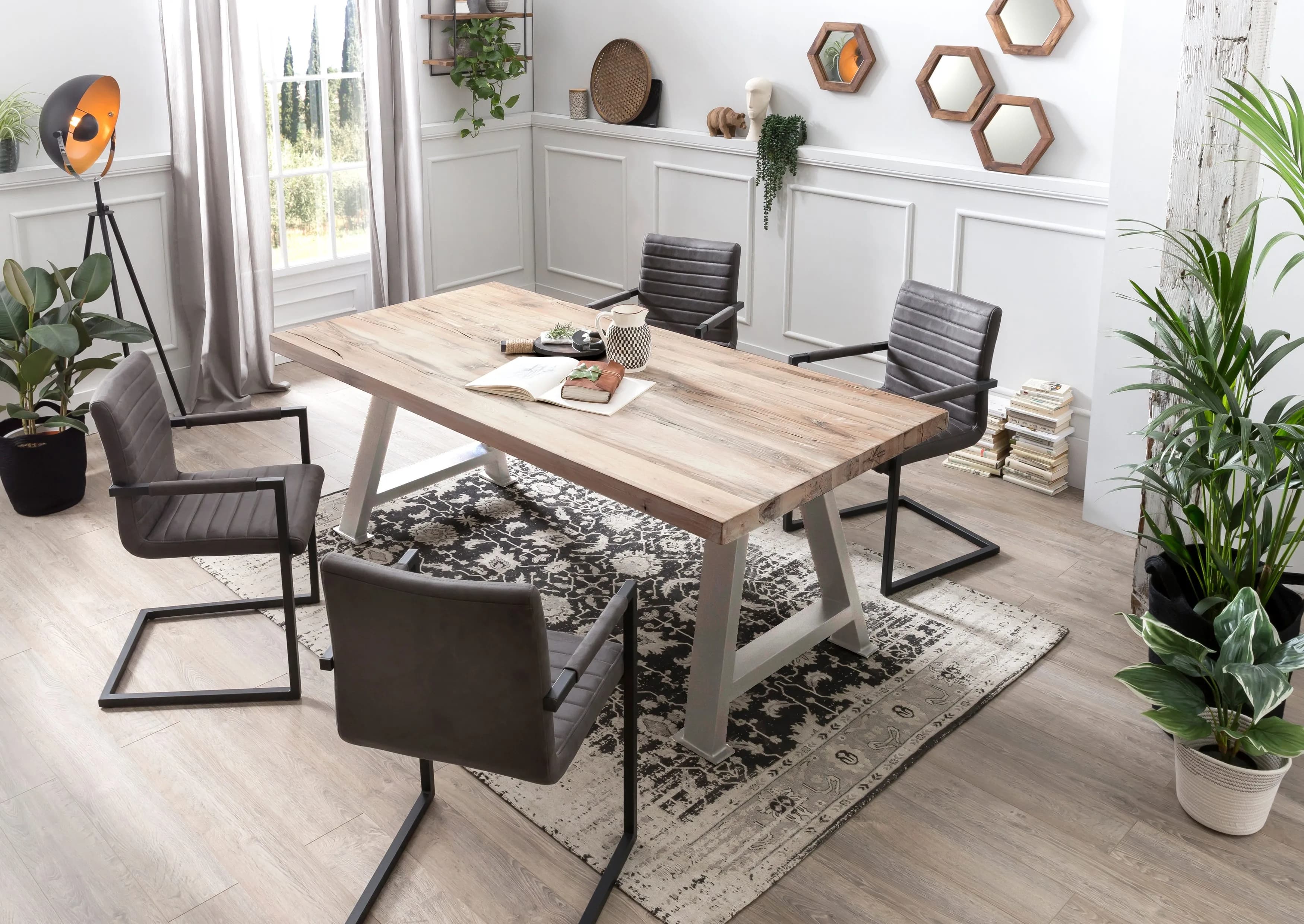 Tischgestell antiksilber 2