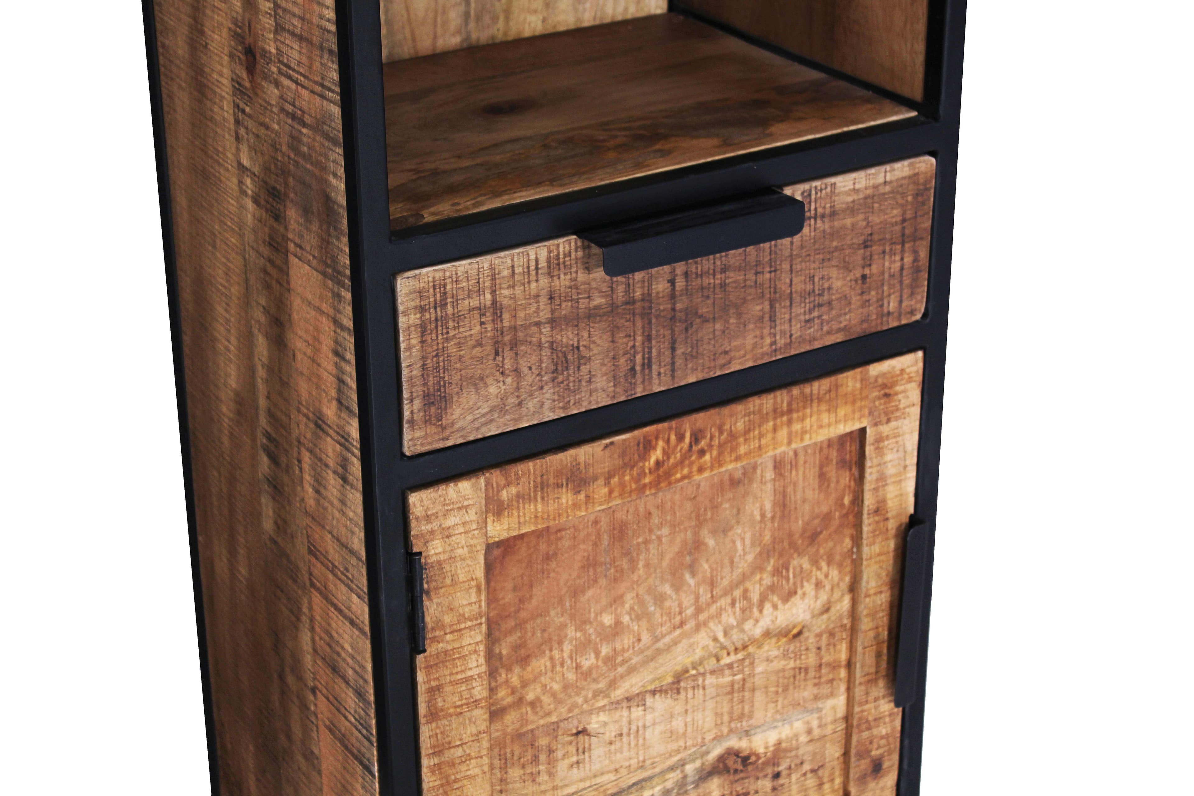 Hochschrank